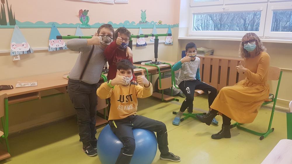 Pokračujeme dištančne