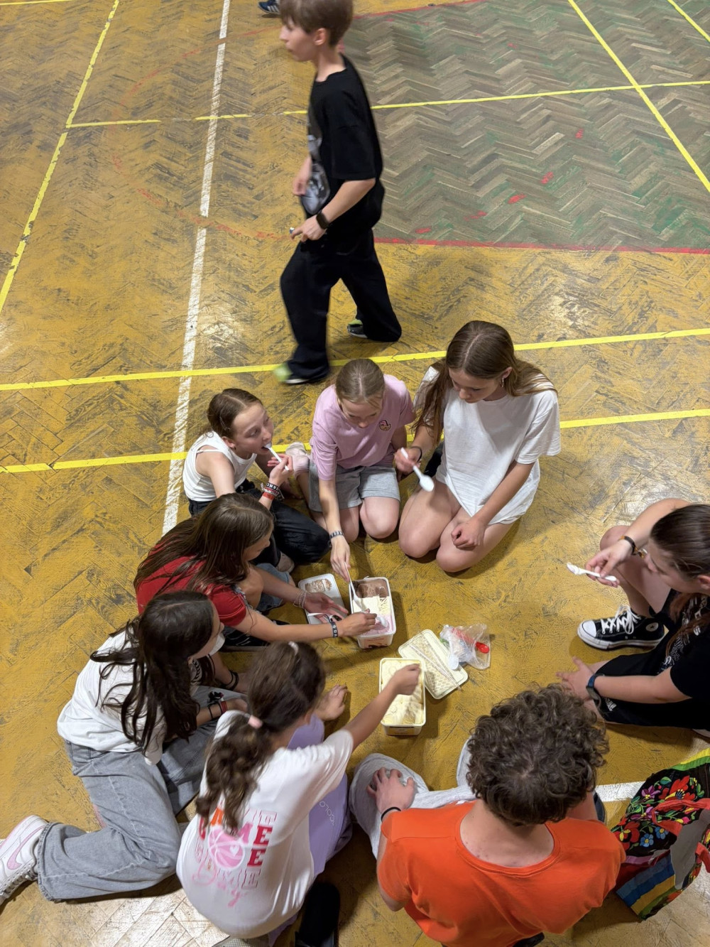 Teambuilding školského parlamentu s prespávačkou v škole